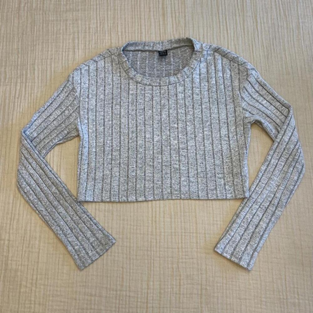 SHEIN ribbed long sleeve crop top